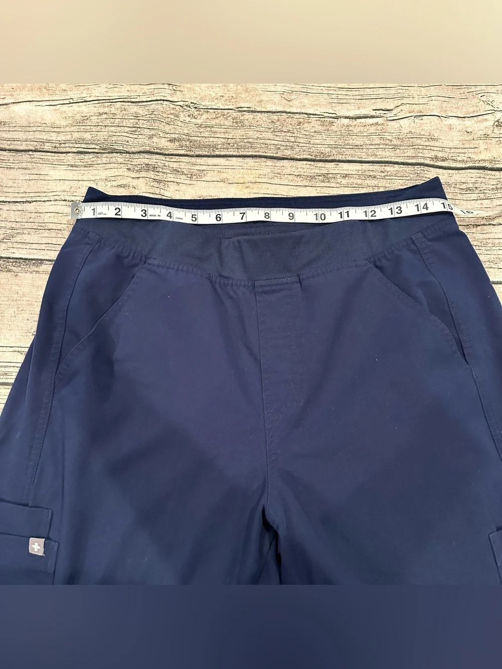 Figs Matching Navy Scrub Set: Axim Pants & Leon Top Both Size Medium